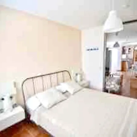 Apartment Seaside Retreat: With Sea View Terrace *