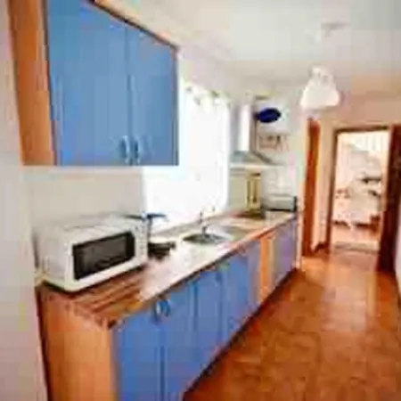 Apartment Seaside Retreat: With Sea View Terrace *
