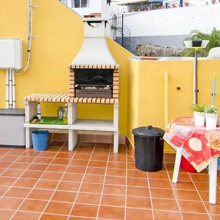 Seaside Retreat: With Sea View Terrace Apartment Puerto De Mogan